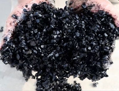 贡嘎沥青冷补料（沥青砂）的优势特点与施工流程解析